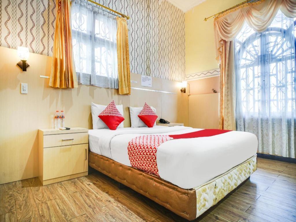 Oyo 1140 Hotel Tresya Tanjung Balai Tanjungbalai Exteriör bild